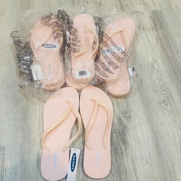 LOT OF 7 PAIRS OLD NAVY FLIP FLOPS. SIZE 6. New - Picture 9 of 14